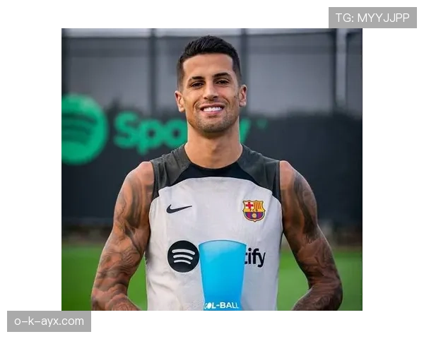 坎塞洛再送精彩助攻，精准长传引发球迷热议