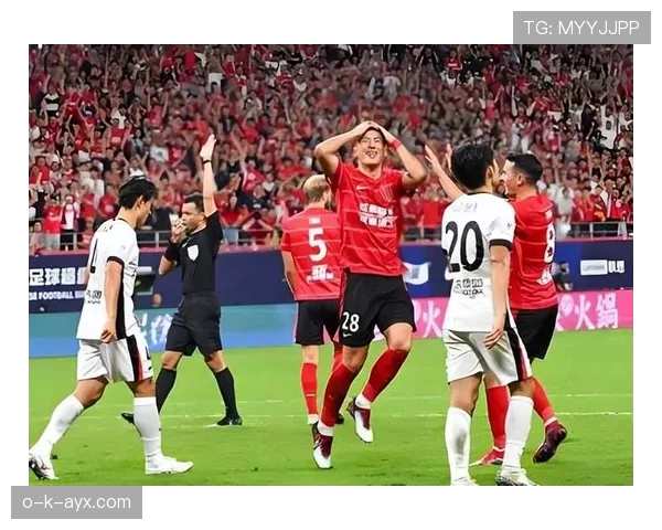 新赛季揭幕在即,豪门球队备战状态引关注 新赛季揭幕在即,豪门球队备战状态引关注